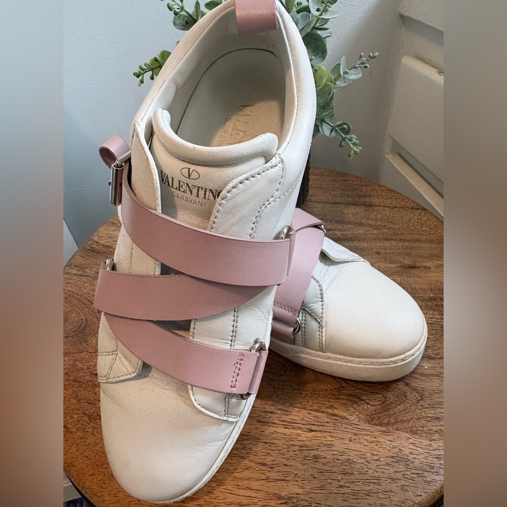 Valentino Garavani Leather Shoes